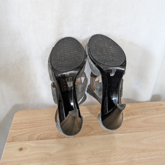 Micheal kors alligator strappy heels - Picture 3 of 4